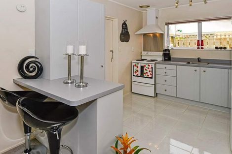 Photo of property in 130b Lakeside Drive, Orewa, 0931