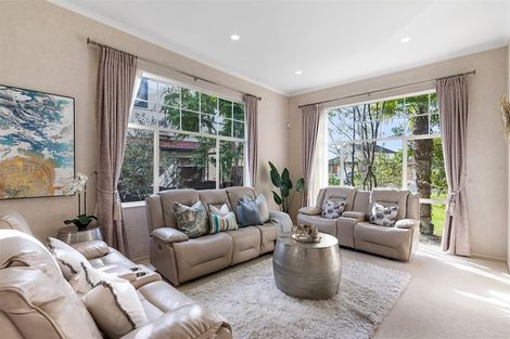 Photo of property in 9 Point View Link, East Tamaki Heights, Auckland, 2016