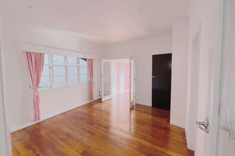 Photo of property in 128 Khandallah Road, Khandallah, Wellington, 6035
