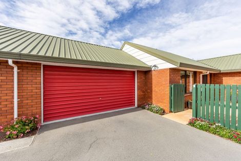 Photo of property in 2/180 Hawthornden Road, Avonhead, Christchurch, 8042