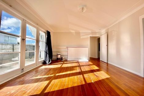Photo of property in 50 Greenmeadows Avenue, Manurewa East, Auckland, 2102