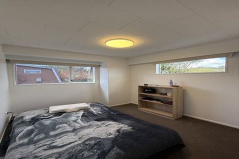 Photo of property in 8e Montgomery Crescent, Clouston Park, Upper Hutt, 5018