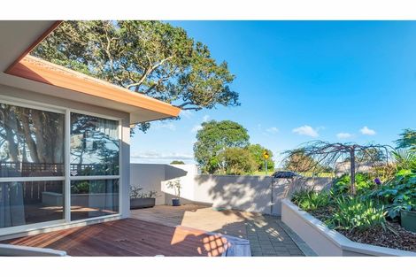 Photo of property in 37 Roys Road, Weymouth, Auckland, 2103