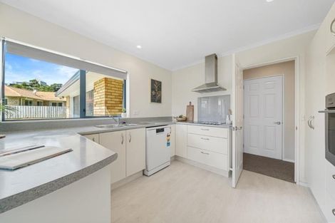 Photo of property in 245 Maungaraki Road, Maungaraki, Lower Hutt, 5010