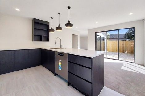 Photo of property in 10/116 Colwill Road, Massey, Auckland, 0614
