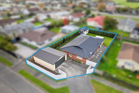 Photo of property in 21 La Perouse Place, Northcote, Christchurch, 8052