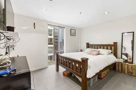 Photo of property in Piermont Apartments, 3b/82 Cable Street, Te Aro, Wellington, 6011