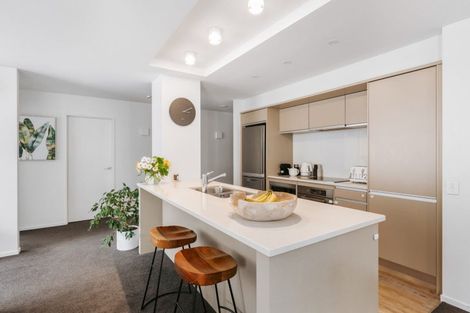 Photo of property in 7/48 Marine Parade, Mount Maunganui, 3116