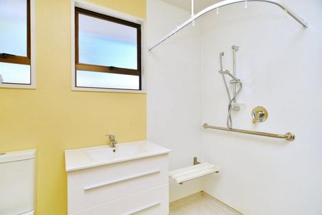 Photo of property in 4 Amberley Beach Road, Amberley, 7410