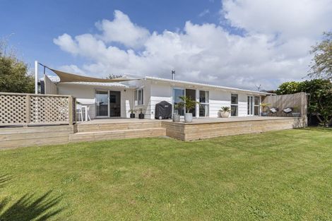 Photo of property in 46 Donnelly Street, Oakura, 4314