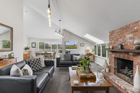 Photo of property in 21 Simla Crescent, Khandallah, Wellington, 6035