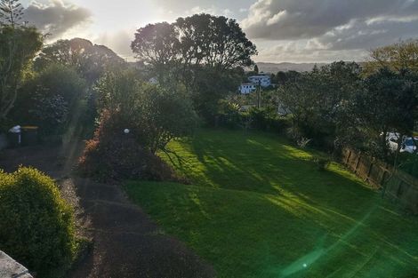 Photo of property in 15 Pohutukawa Avenue, Red Beach, 0932