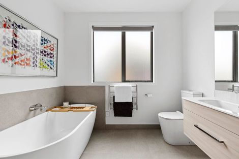 Photo of property in 10 Ada Close, Cambridge, 3434