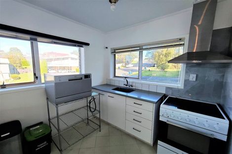 Photo of property in 1/14 Kathleen Street, Totara Vale, Auckland, 0627