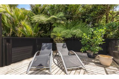 Photo of property in 215 Shaw Road, Titirangi, Auckland, 0604
