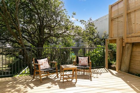 Photo of property in 96u9 Washington Avenue, Brooklyn, Wellington, 6021