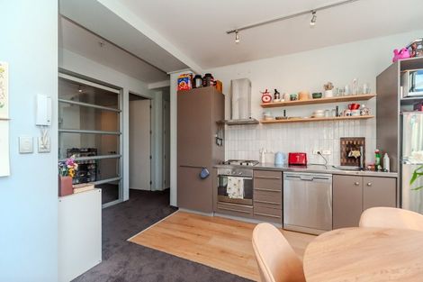 Photo of property in Vespa Apartments, 303/20 Hanson Street, Mount Cook, Wellington, 6021