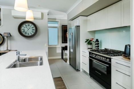 Photo of property in 15 Landmark Terrace, Orewa, 0931