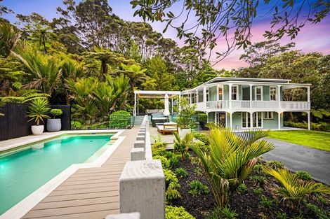Photo of property in 1-9 Deirdre Place, Titirangi, Auckland, 0604