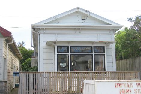 Photo of property in 2 Carrington Street, Mount Cook, Wellington, 6021