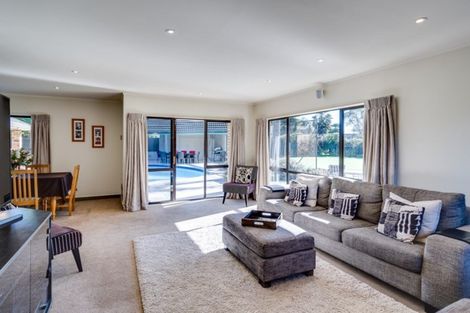 Photo of property in 77 Auckland Road, Greenmeadows, Napier, 4112