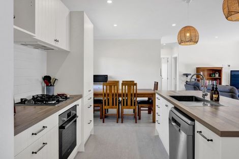 Photo of property in 54a Cloten Road, Stratford, 4332