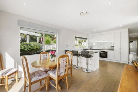 Photo of property in 7 Bushglen Court, Browns Bay, Auckland, 0630