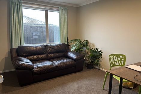 Photo of property in 10 Marble Court, Rolleston, 7614