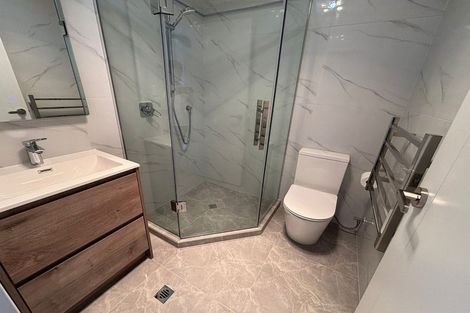 Photo of property in 19 Ellesmere Crescent, Pakuranga Heights, Auckland, 2010