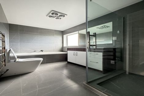 Photo of property in 4 Kearney Place, Massey, Auckland, 0614