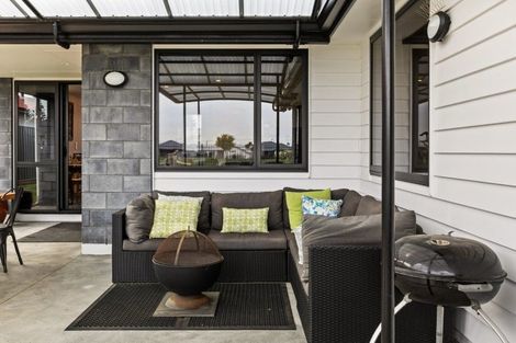 Photo of property in 11 Aparima Place, Awatoto, Napier, 4110