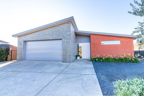 Photo of property in 27 Irwin Logan Drive, Mosgiel, 9024