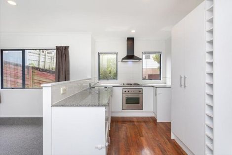 Photo of property in 70 Solar Road, Glen Eden, Auckland, 0602