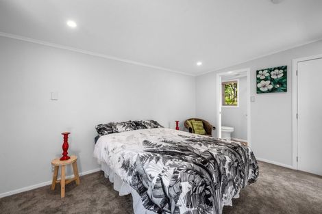 Photo of property in 45 Park Road, Titirangi, Auckland, 0604
