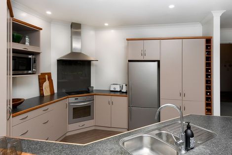 Photo of property in 210 Leger Grove, Te Awamutu, 3875