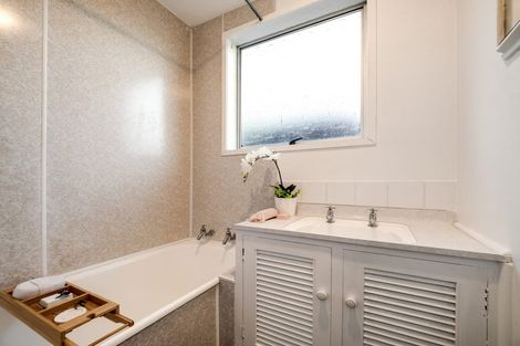 Photo of property in 18 Heaphy Place, Casebrook, Christchurch, 8051