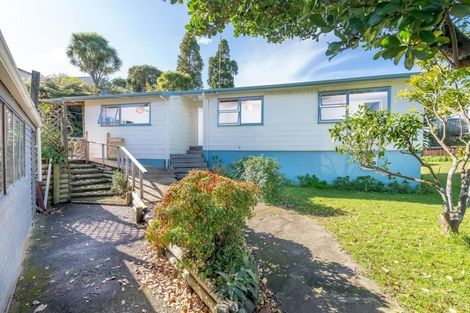 Photo of property in 22 Karaka Street, Helensville, 0800