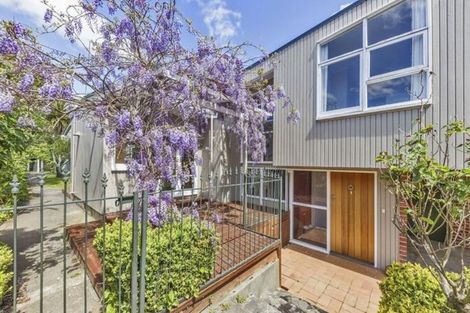 Photo of property in 19 Sheffield Street, Awapuni, Palmerston North, 4412