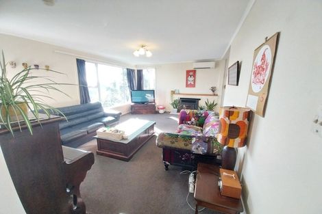Photo of property in 10 Paparangi Crescent, Paparangi, Wellington, 6037