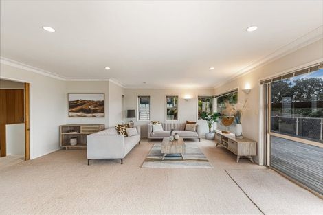 Photo of property in 45c Hyde Road, Rothesay Bay, Auckland, 0630