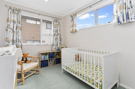 Photo of property in 25 Waari Avenue, Sunnyvale, Auckland, 0612