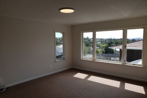 Photo of property in 9 Lex Avenue, Green Bay, Auckland, 0604