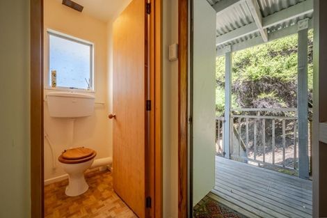 Photo of property in 33 Kingfisher Road, Takamatua, 7581