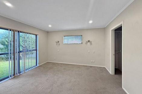 Photo of property in 10 Cabbage Tree Grove, Woodridge, Wellington, 6037