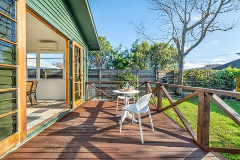 Photo of property in 53 Palmer Crescent, Silverstream, Upper Hutt, 5019