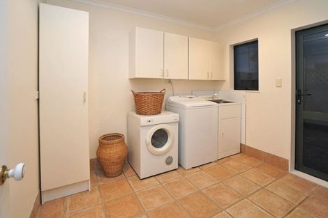 Photo of property in 43 Montrose Crescent, Huntington, Hamilton, 3210