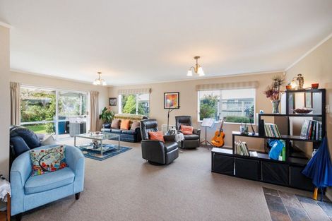 Photo of property in 27 Norfolk Crescent, Feilding, 4702