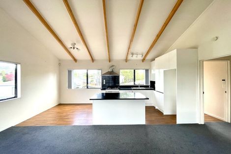 Photo of property in 10 Loughanure Place, Massey, Auckland, 0614