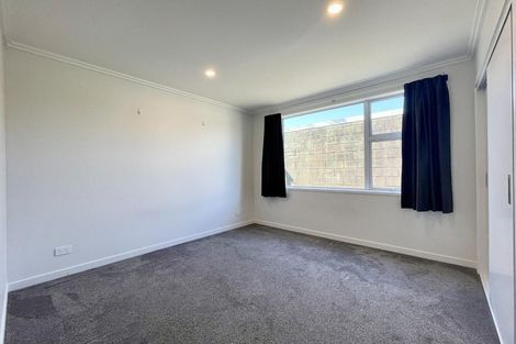 Photo of property in 175a Tukapa Street, Westown, New Plymouth, 4310