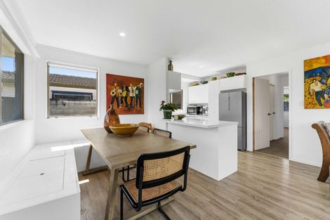 Photo of property in 1 Gobray Crescent, Mount Maunganui, 3116